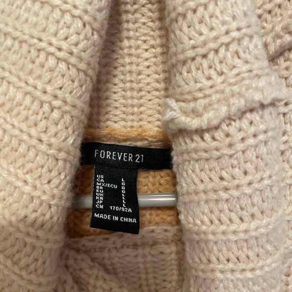 Cropped Sweater - Picture 2 of 3